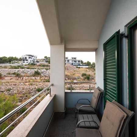 Sunny Beach Apartments Шибеник Экстерьер фото