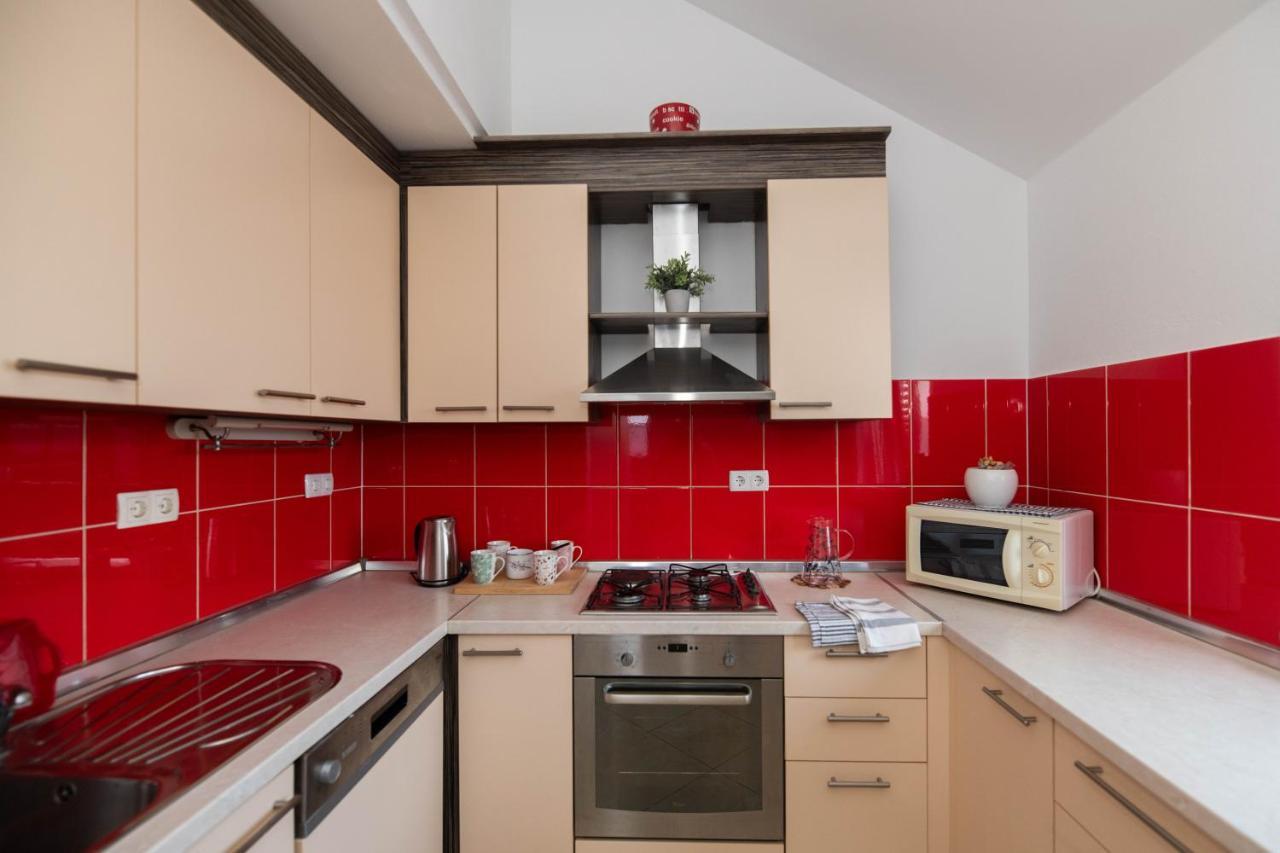Sunny Beach Apartments Шибеник Экстерьер фото