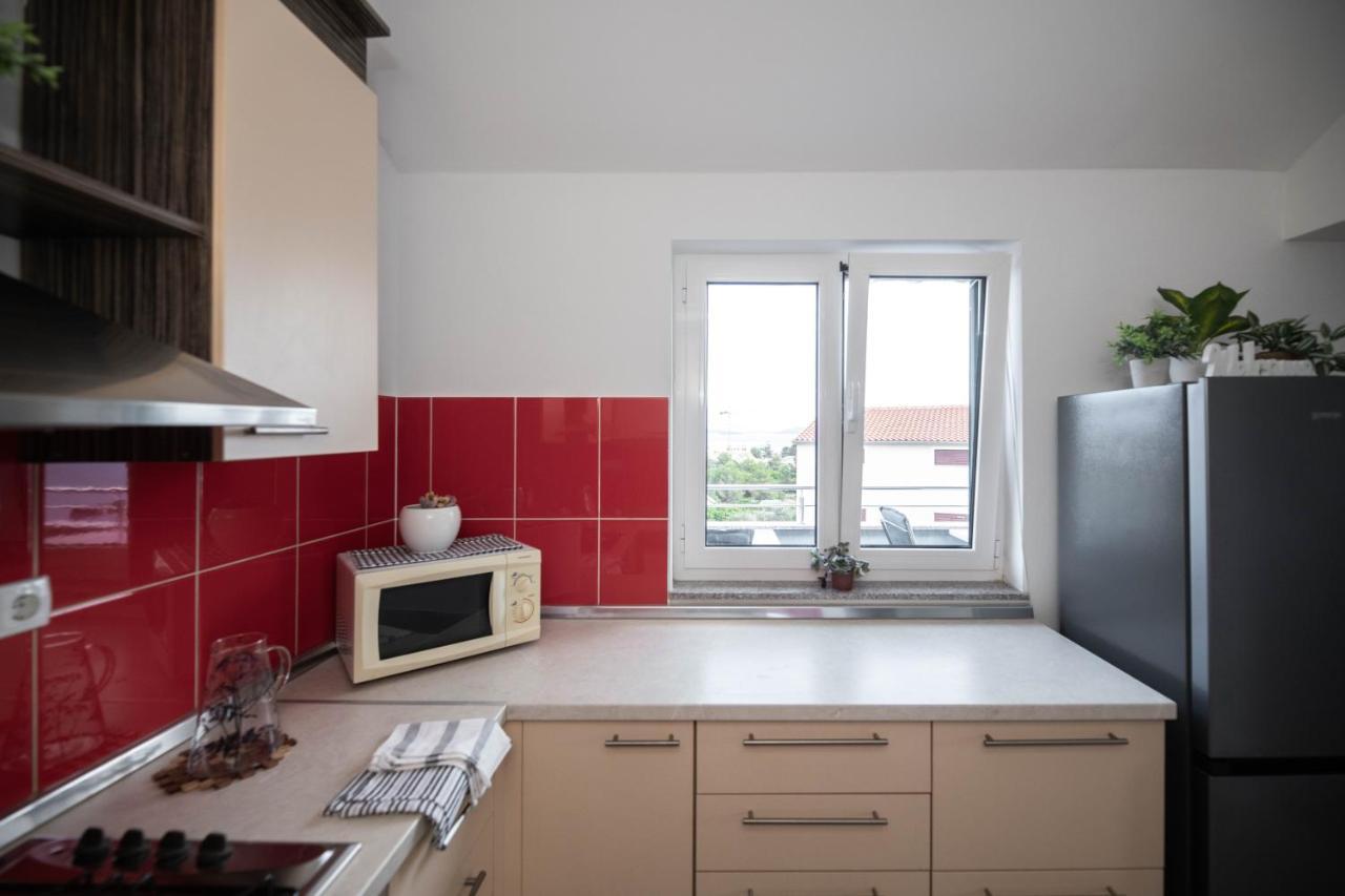 Sunny Beach Apartments Шибеник Экстерьер фото