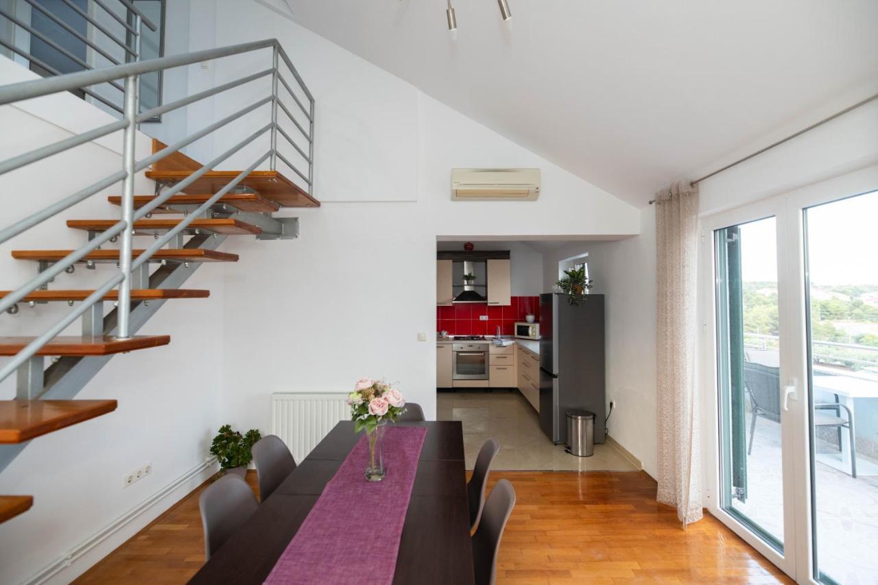 Sunny Beach Apartments Шибеник Экстерьер фото